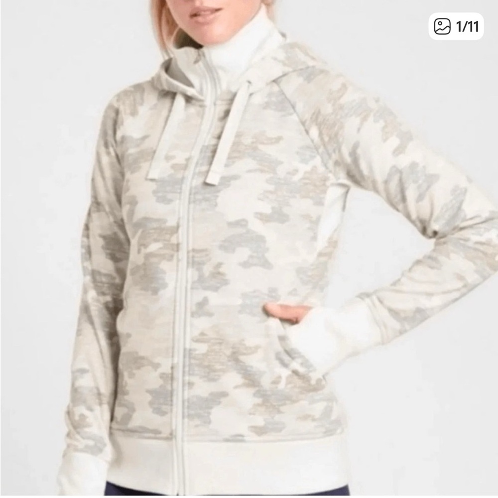 ATHLETA TRIUMPH CAMO ZIP HOODIE- SIZE SMALL